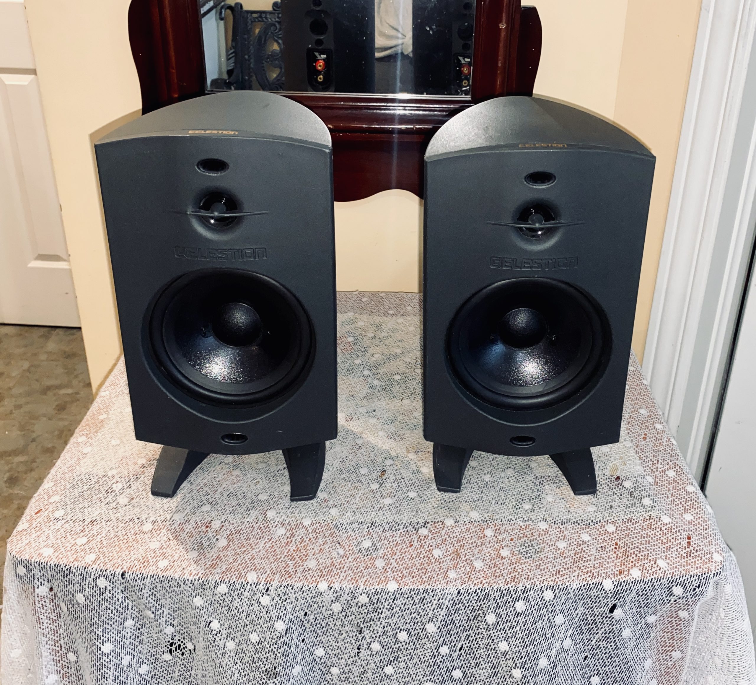 スピーカー・ウーファー CELESTION MP1 Celestion MP1 bookshelf speakers | Audio Xpert