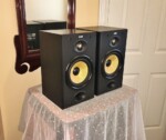 Classic B&W Bookshelf Speakers DM601 - Image 2