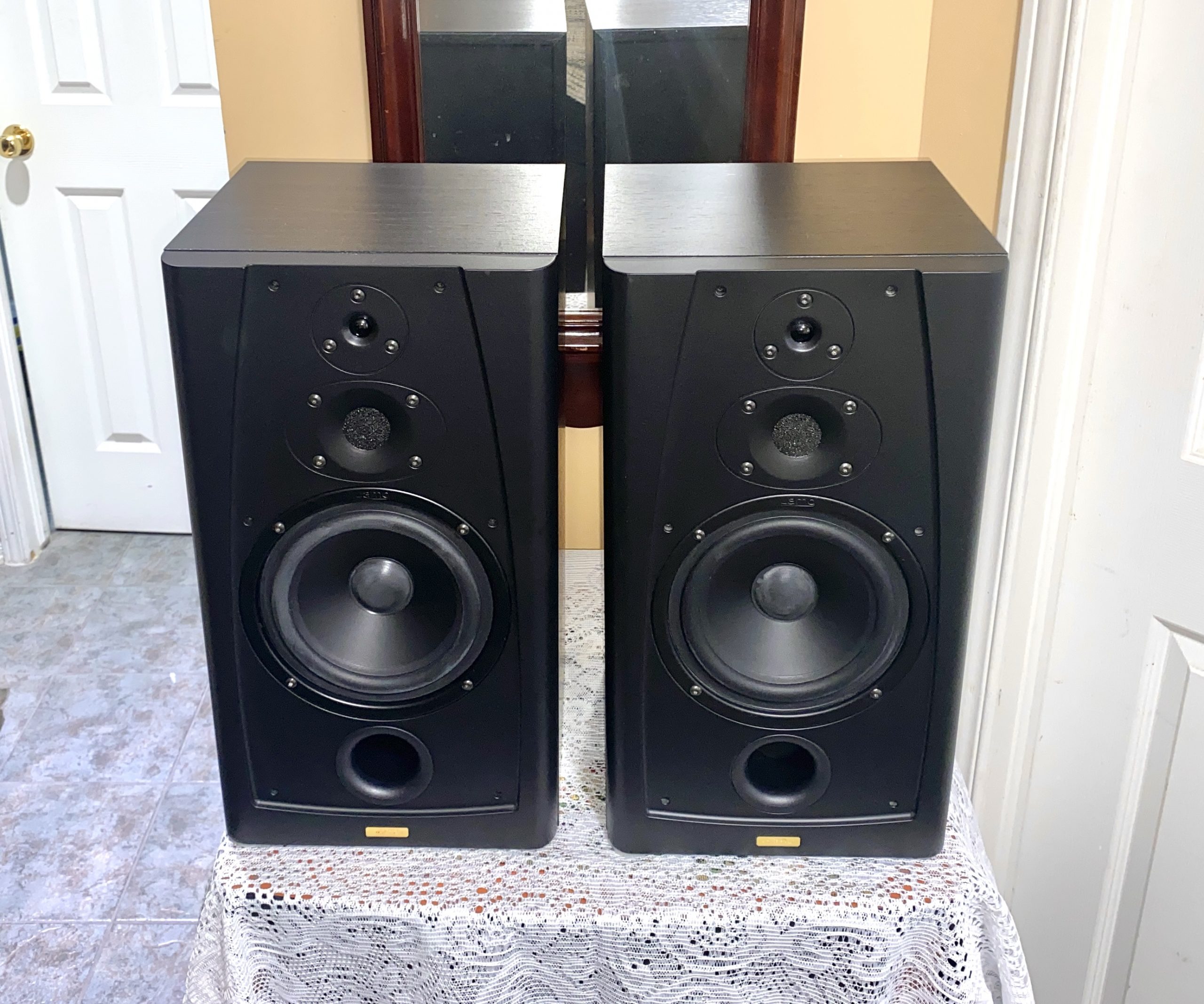 Jamo 68 1 Jamo 3-Way Bookshelf Speakers, Made in Denmark 68 - Image 1
