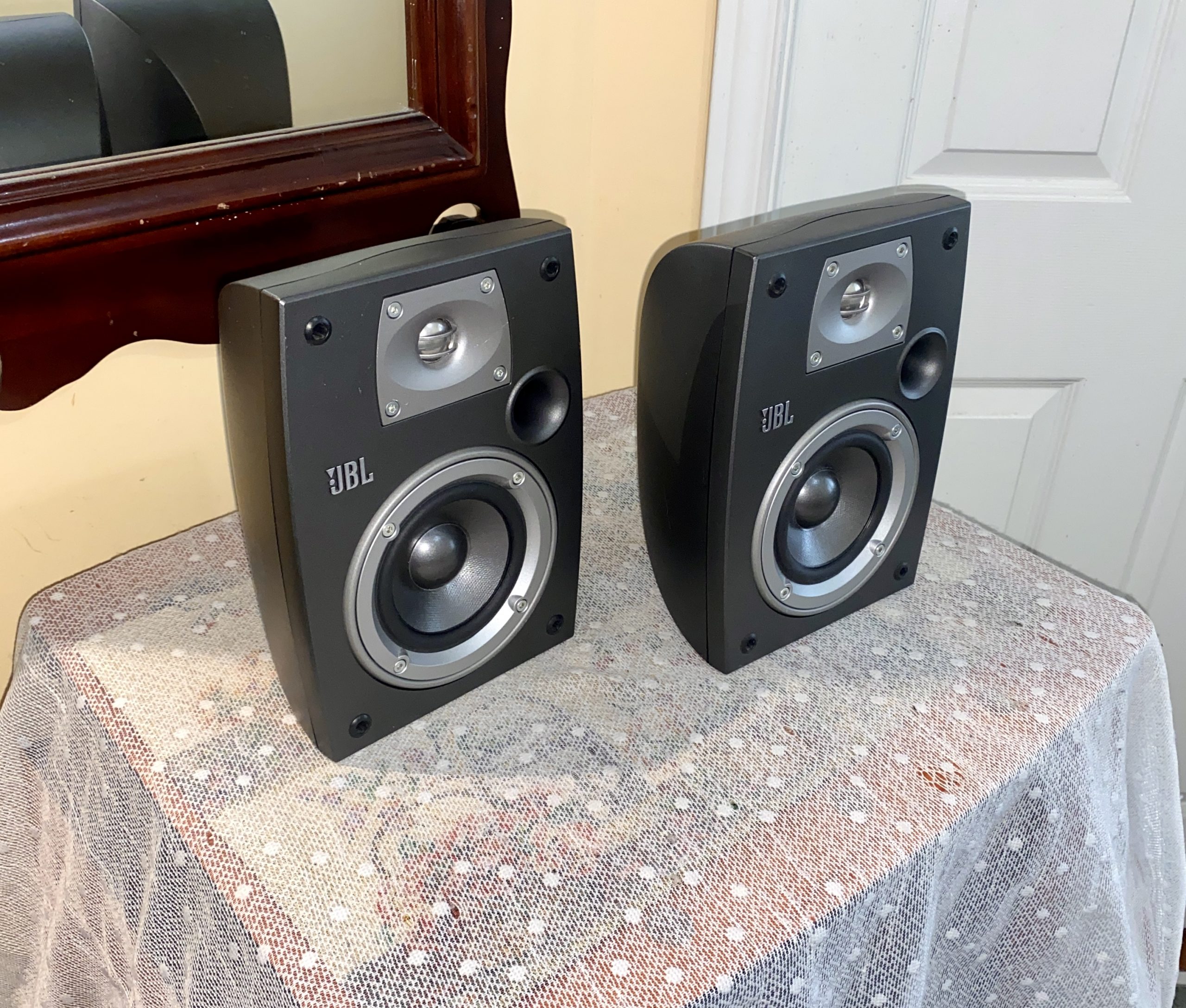 Great Sounding Modern JBL Northridge Speakers N24 II - Radique Inc