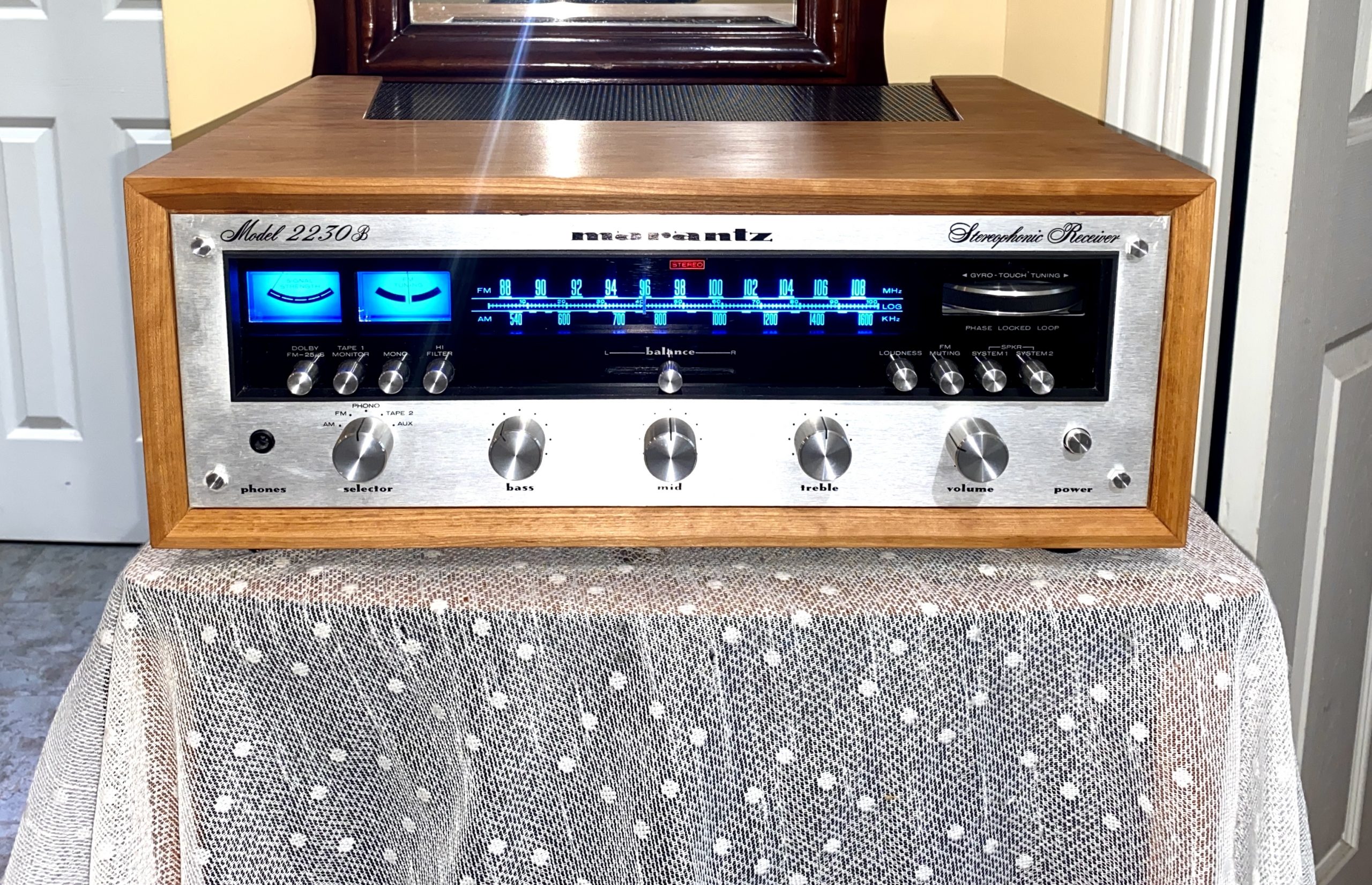 Marantz 2230B (07-24) cherry 2 Vintage 30 WPC Marantz Stereo Receiver in Custom Cherry 2230B - Image 1