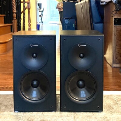 Large, High-End Nuance Advantage Bookshelf Speakers