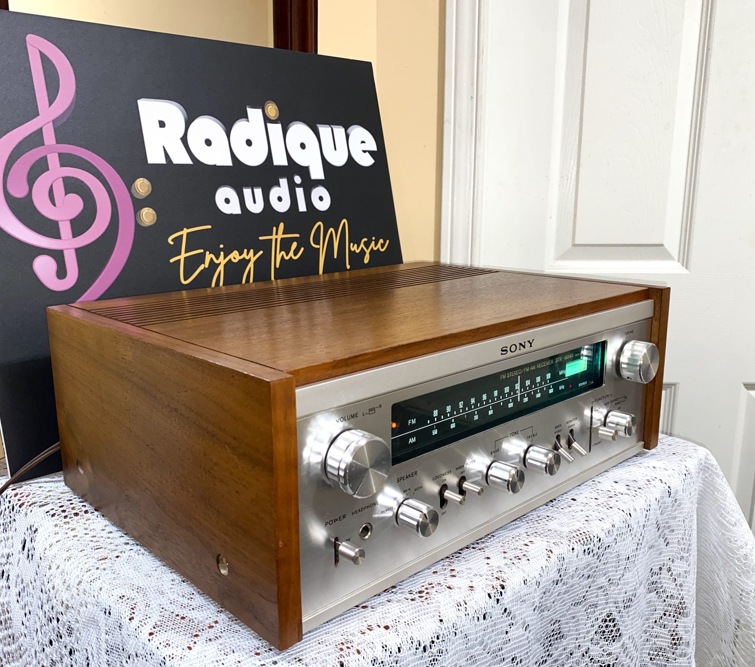 Vintage Sony 18 WPC Stereo Receiver with Walnut Cabinet STR-6045
