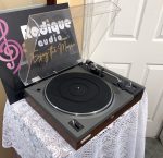 Gorgeous Vintage Pioneer Turntable, Made in Japan PL-112D - Image 4
