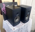 Infinity Bookshelf Speakers with 6.5" Woofers RS2 - Image 3
