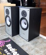 Large, Classic Paradigm Bookshelf Speakers 3SE MKIII - Image 3
