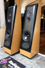 Stunning Refinished Thiel Speakers: Legendary Sound CS2.2 - Image 3