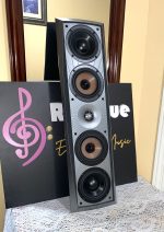 Paradigm 3-Way LCR - On-Wall Speaker Cinema 330 v3 High Gloss Black