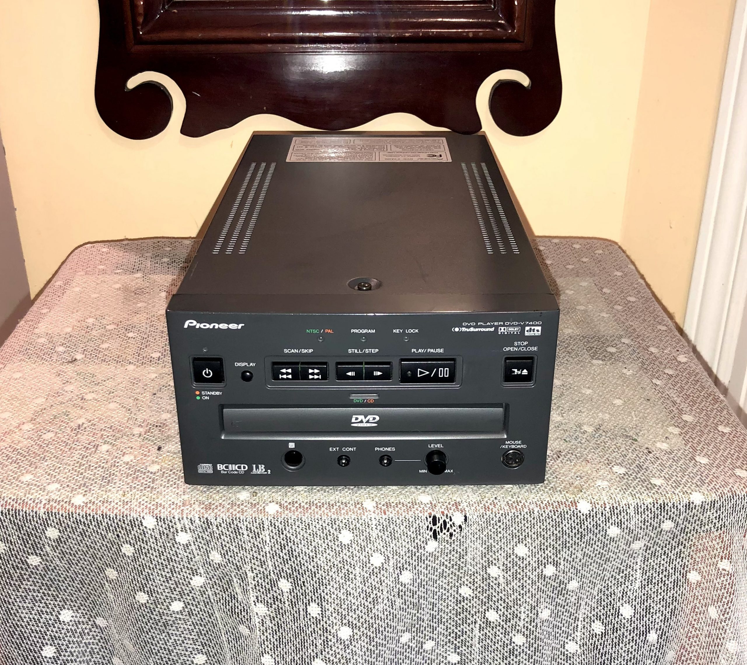 Pioneer Industrial DVD/CD Player – Excellent for CD DVD-V7400