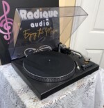 Gorgeous Technics SL-1900 Fully-Automatic Direct-Drive Turntable - Image 3