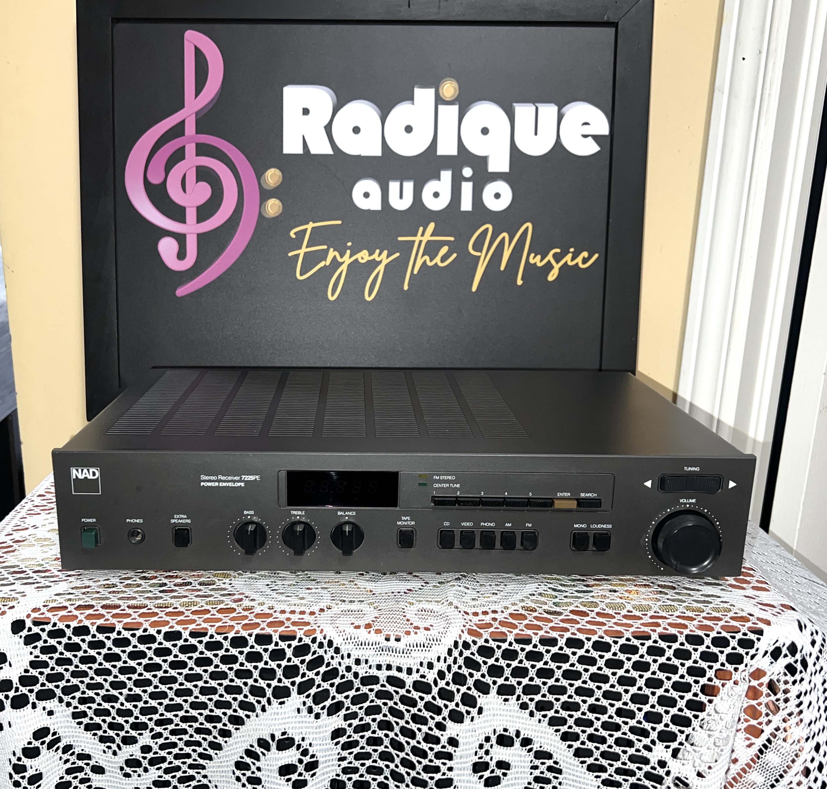 NAD 7225PE 1 NAD 7225PE AM/FM Stereo Receiver — 25 WPC, Power Envelope - Image 1