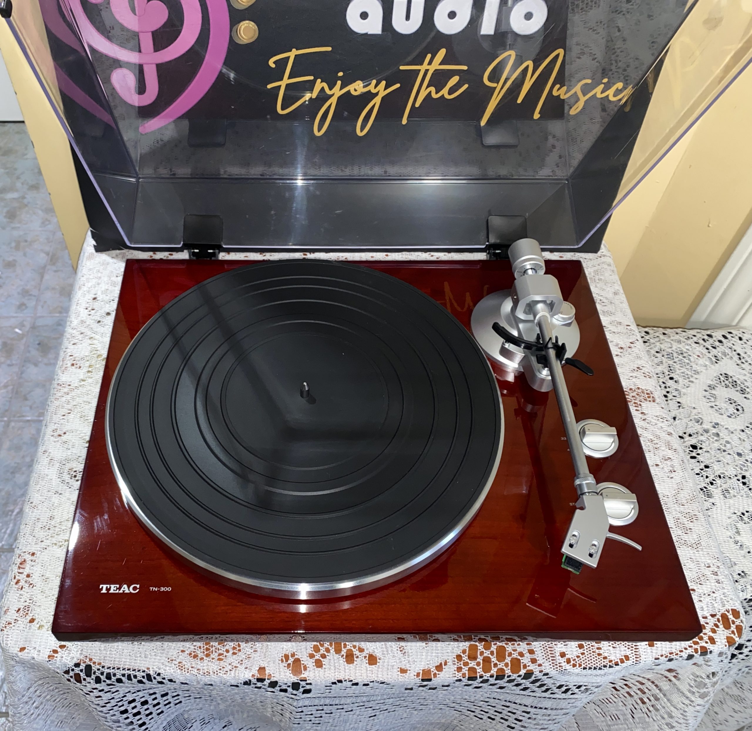 TEAC TN-300 Cherry 1 TEAC TN-300 Turntable in Cherry – Like New Condition - Image 1