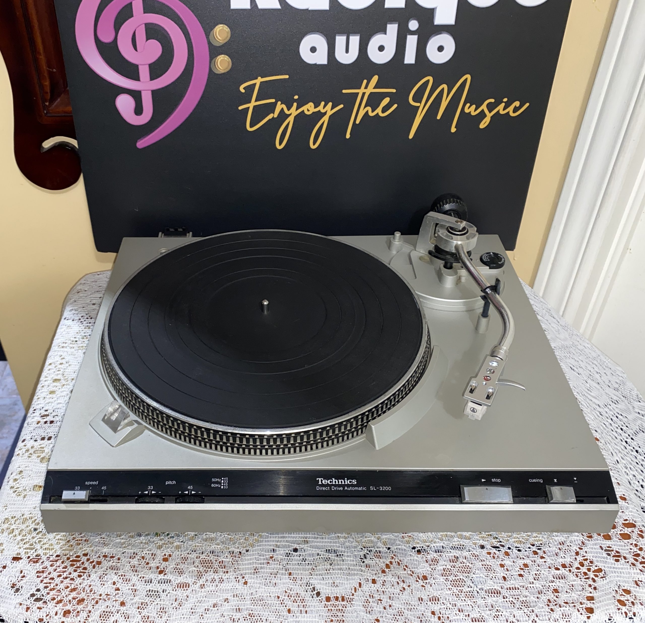 Technics SL-3200 (no cover) 1 Technics SL-3200 Direct Drive Turntable – Serviced, Upgraded - Image 1