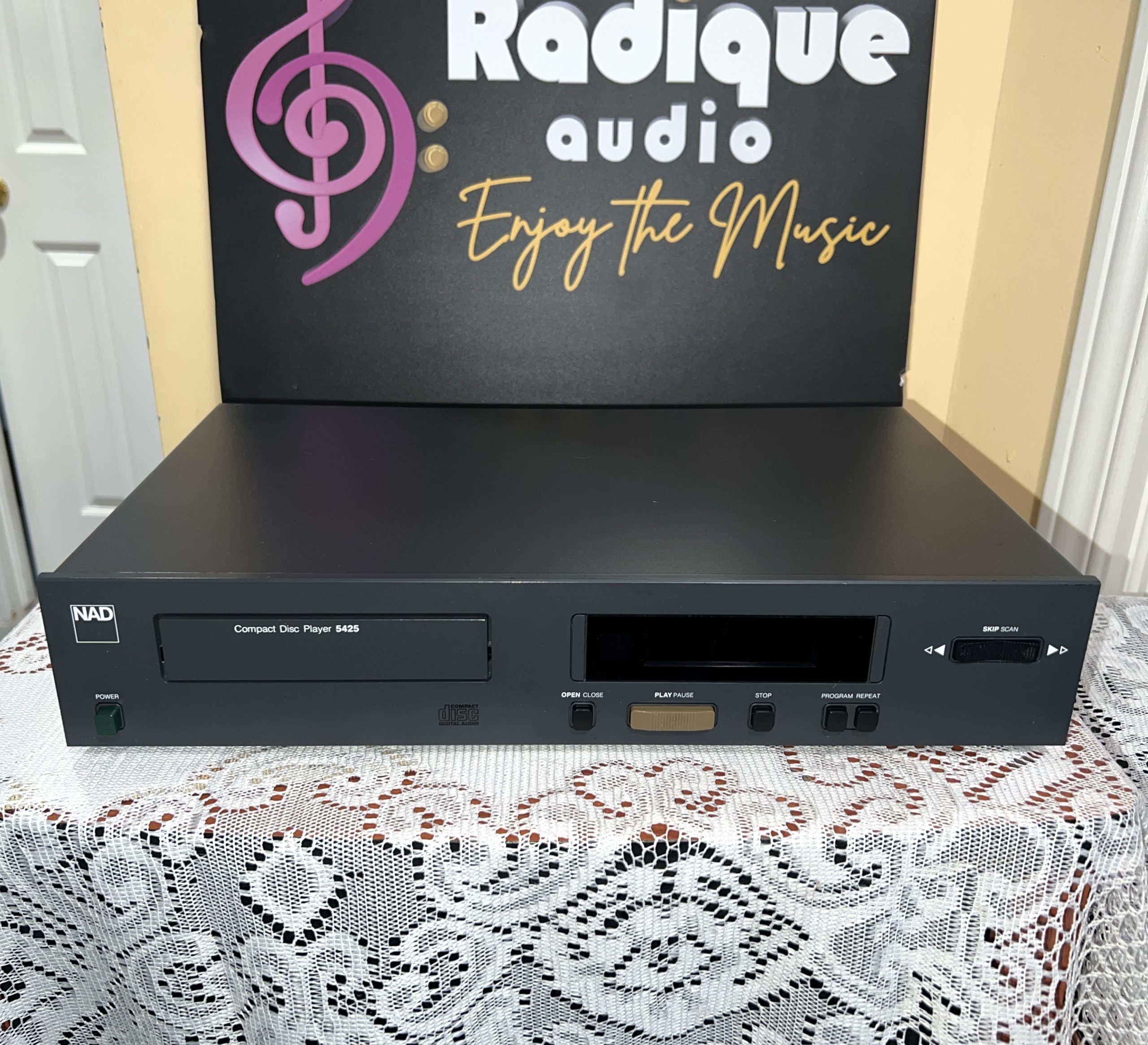 NAD 5425 1 NAD 5425 Remote Control CD Player MASH 18-Bit - Image 1