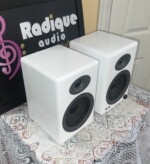 Audioengine A5+ Powered Bookshelf Speakers, High Gloss White - Image 4