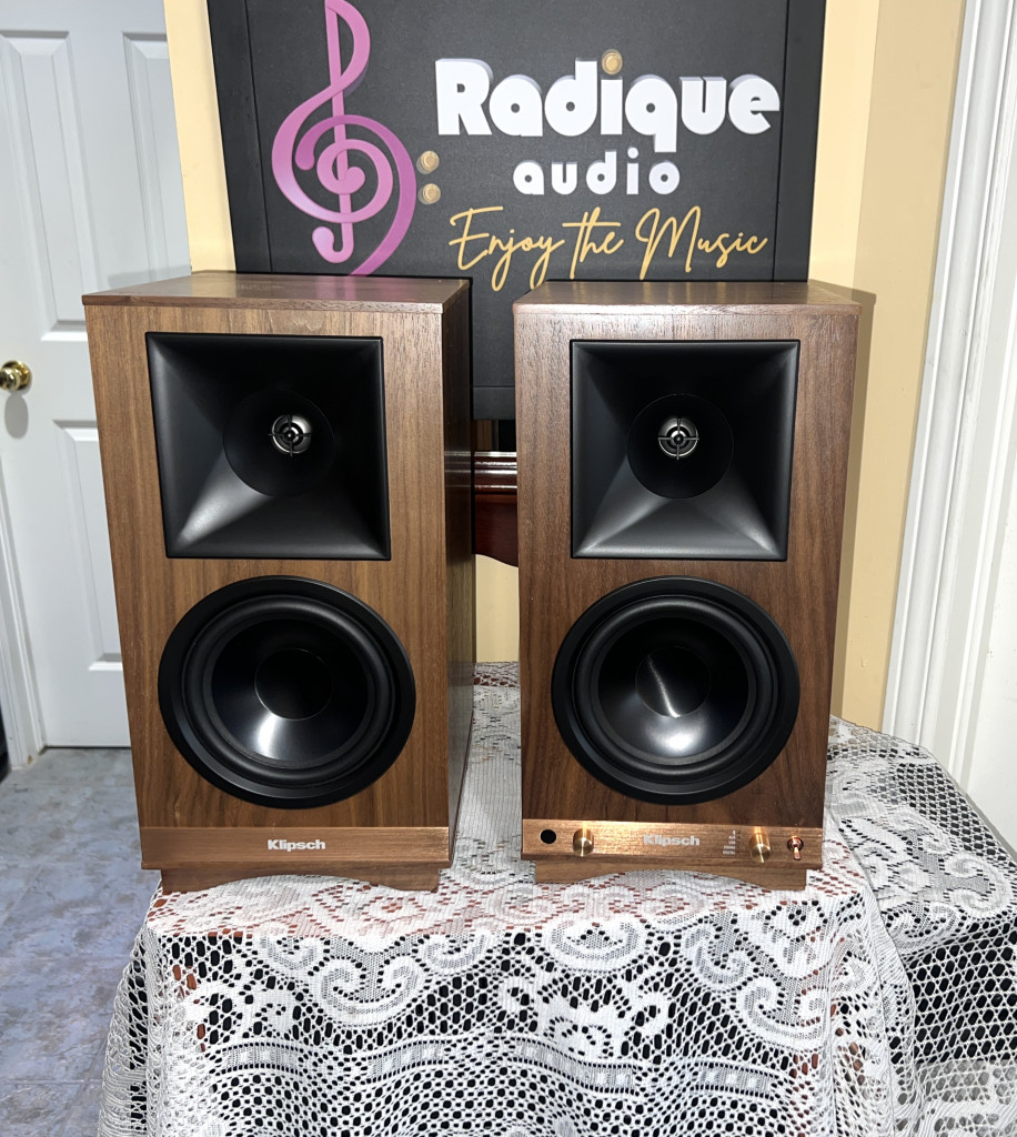 スピーカー・ウーファー Klipsch The Sixes powered speakers Klipsch The Sixes Powered Speakers – Real Walnut, Like New - Radique