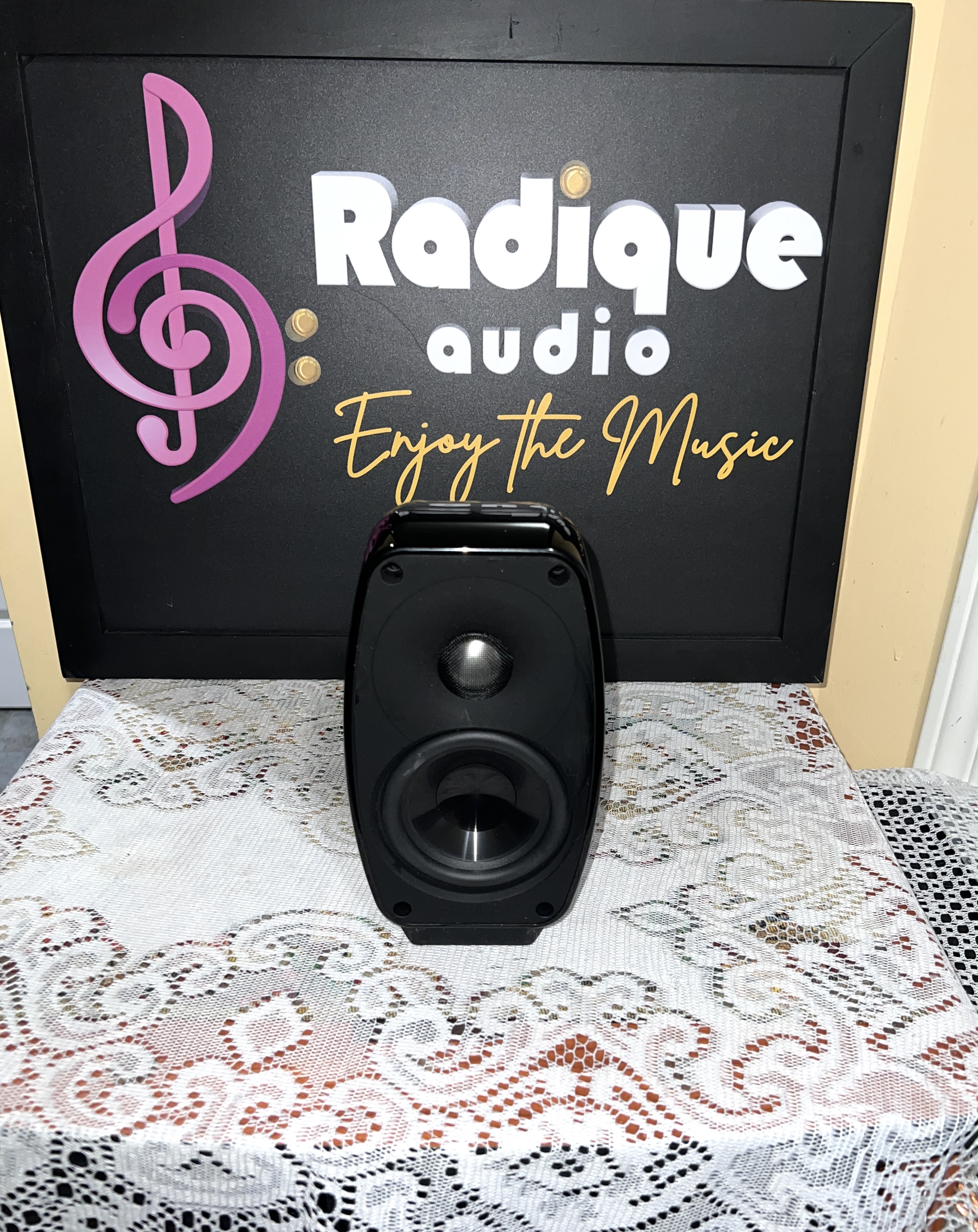 Paradigm Cinema 100 CT Sat 1 Paradigm Cinema 100 CT Satellites speakers, Gloss Black - Image 1