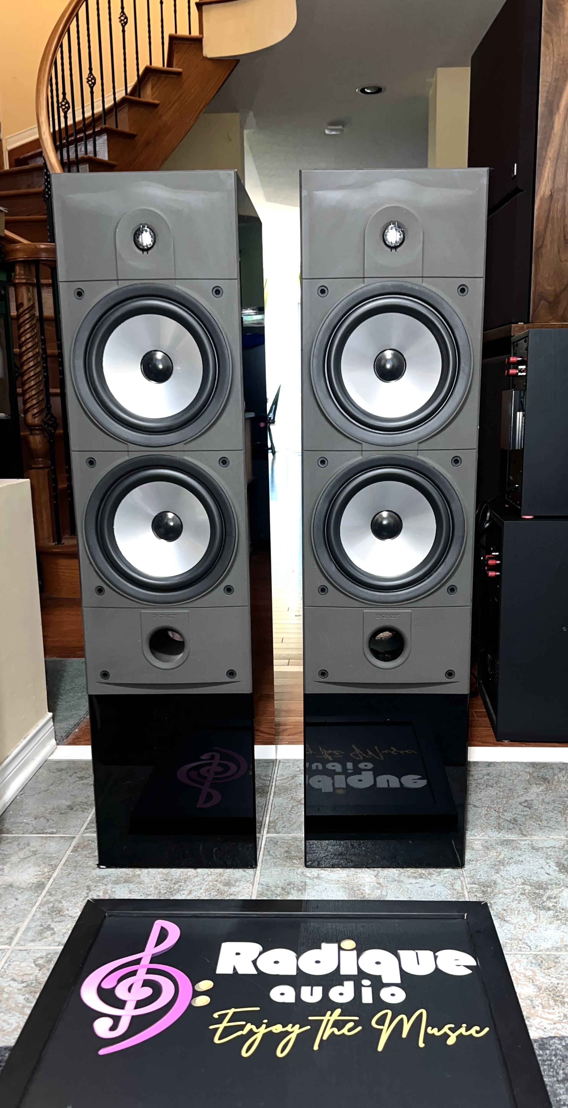 energy c-8 1 Energy Connoisseur C-8 Tower Speakers, High Gloss Black, Canada - Image 1