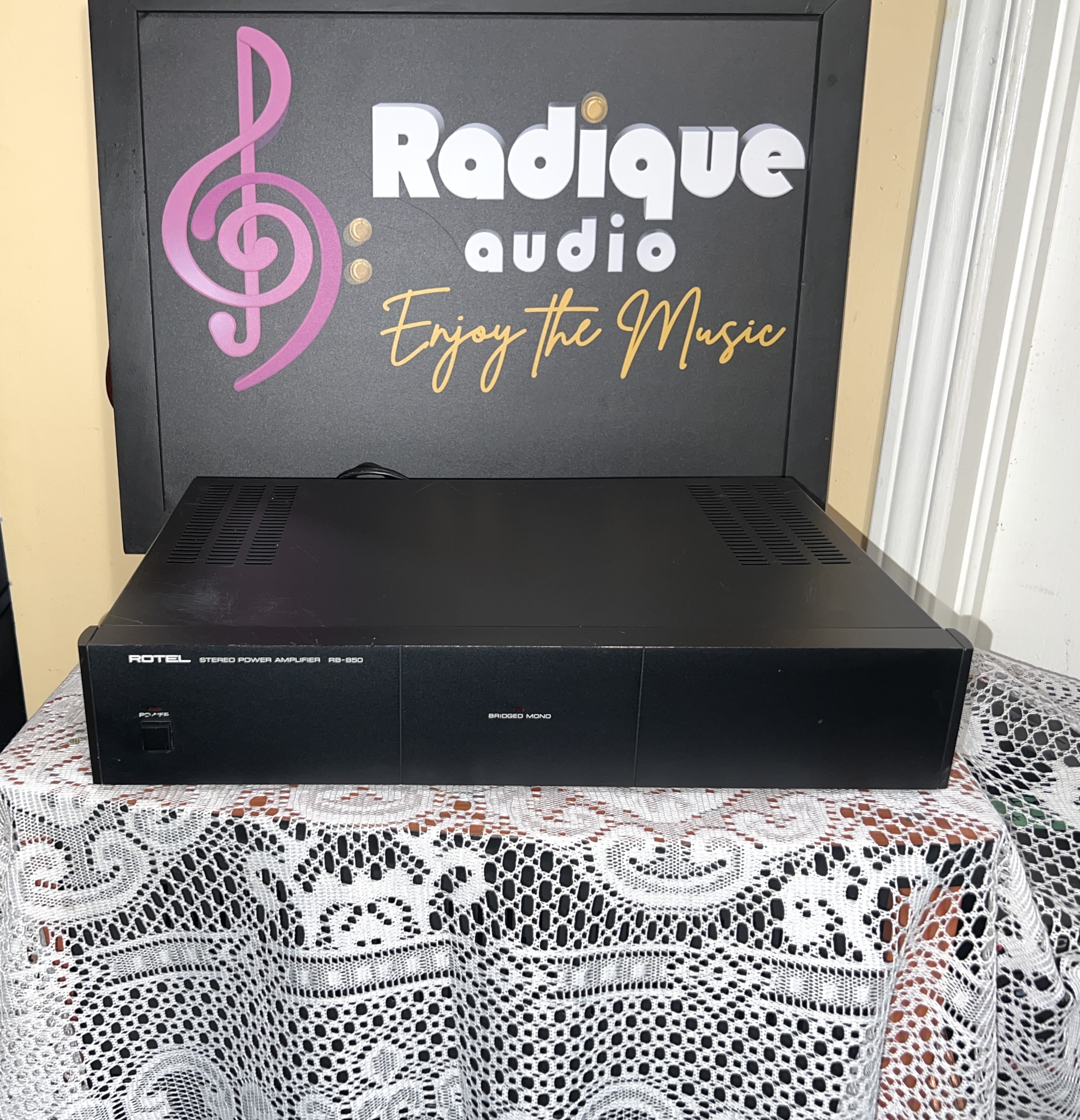 rotel rb-850 1 Rotel RB-850 Dual Mono Power Amp – 50 WPC, Bridgeable, Serviced - Image 1