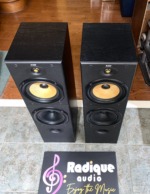 B&W DM603 floorstanding speakers, pair — close view of the Kevlar cones and tweeter