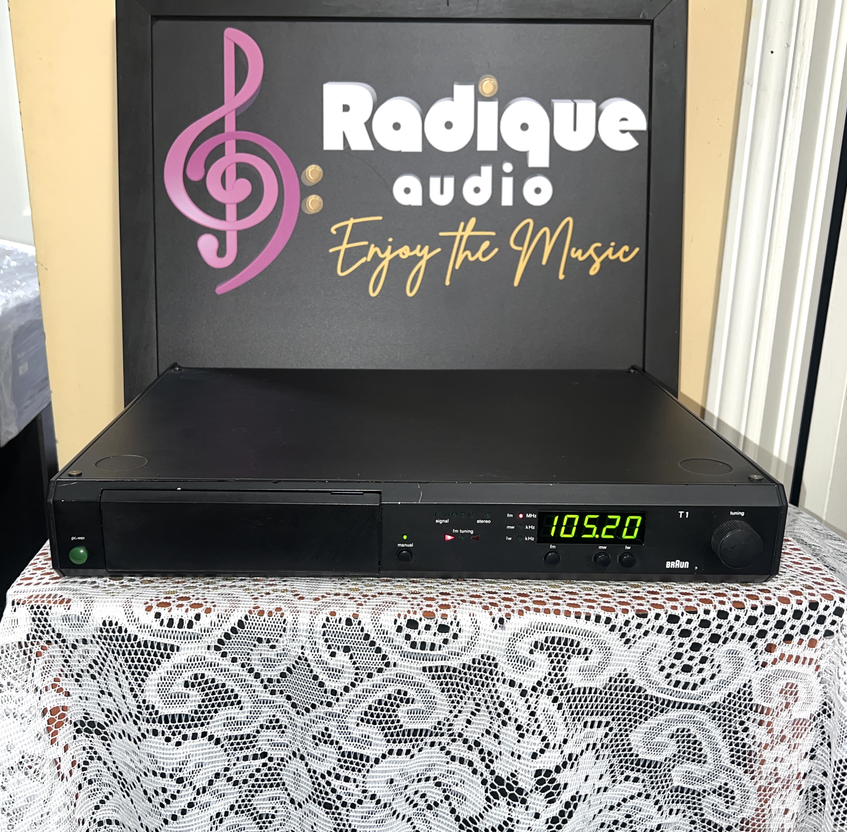 Braun Atelier T1 1 Braun Atelier T1 Slim AM/FM Tuner — 9 Presets, Quartz, Japan - Image 1