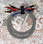 Quality Pair of Canare 4S8 3.5' Speaker Cables, Banana - Spade