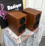 Castle Knight 1 Bookshelf Speakers — Real Wood Cherry, Pair - Image 3