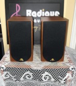 Castle Knight 1 Bookshelf Speakers — Real Wood Cherry, Pair - Image 4