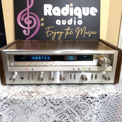 Pioneer SX-3600 vintage stereo receiver with walnut veneer side panels — Radique Audio