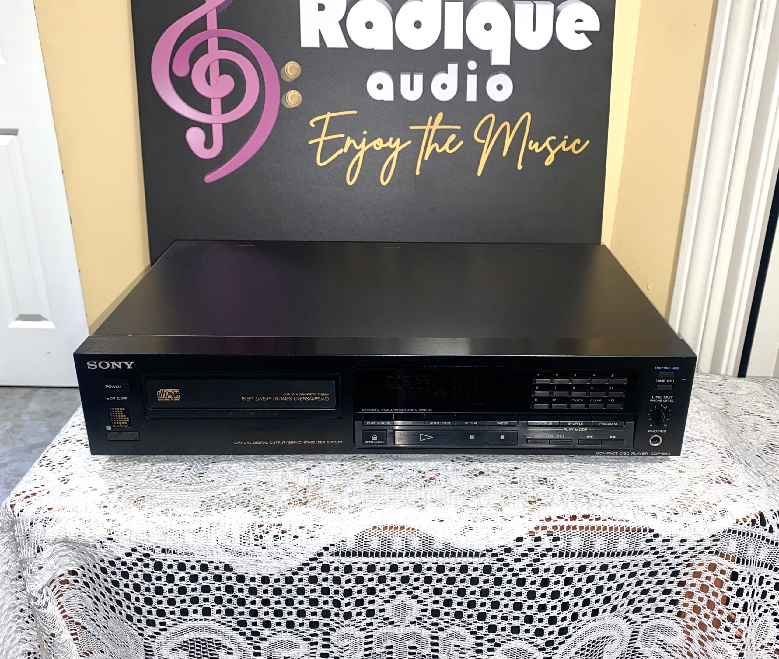 Sony-CDP-690-1-p3 Sony CDP-690 Single Disc CD Player w/ Variable, Optical, Remote - Image 1