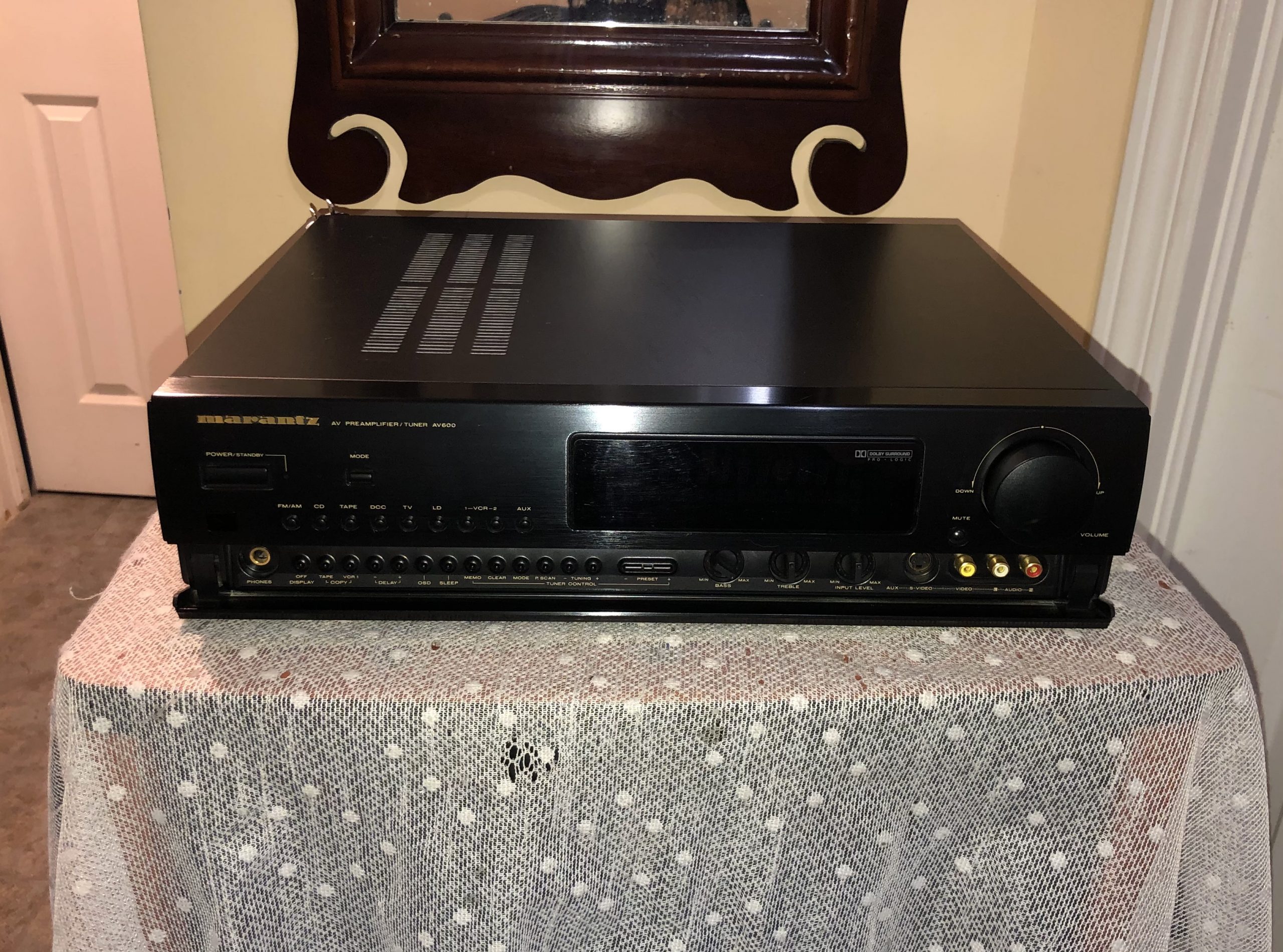 maranav600-1-p3 Marantz THX AV Preamplifier Tuner with Remote AV600 - Image 1