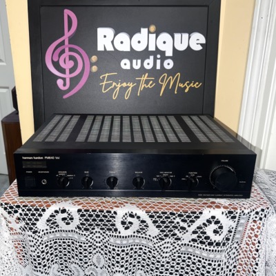 harman/kardon PM640 Vxi integrated amplifier, black brushed faceplate with power and headphone controls, tone knobs and a large volume dial