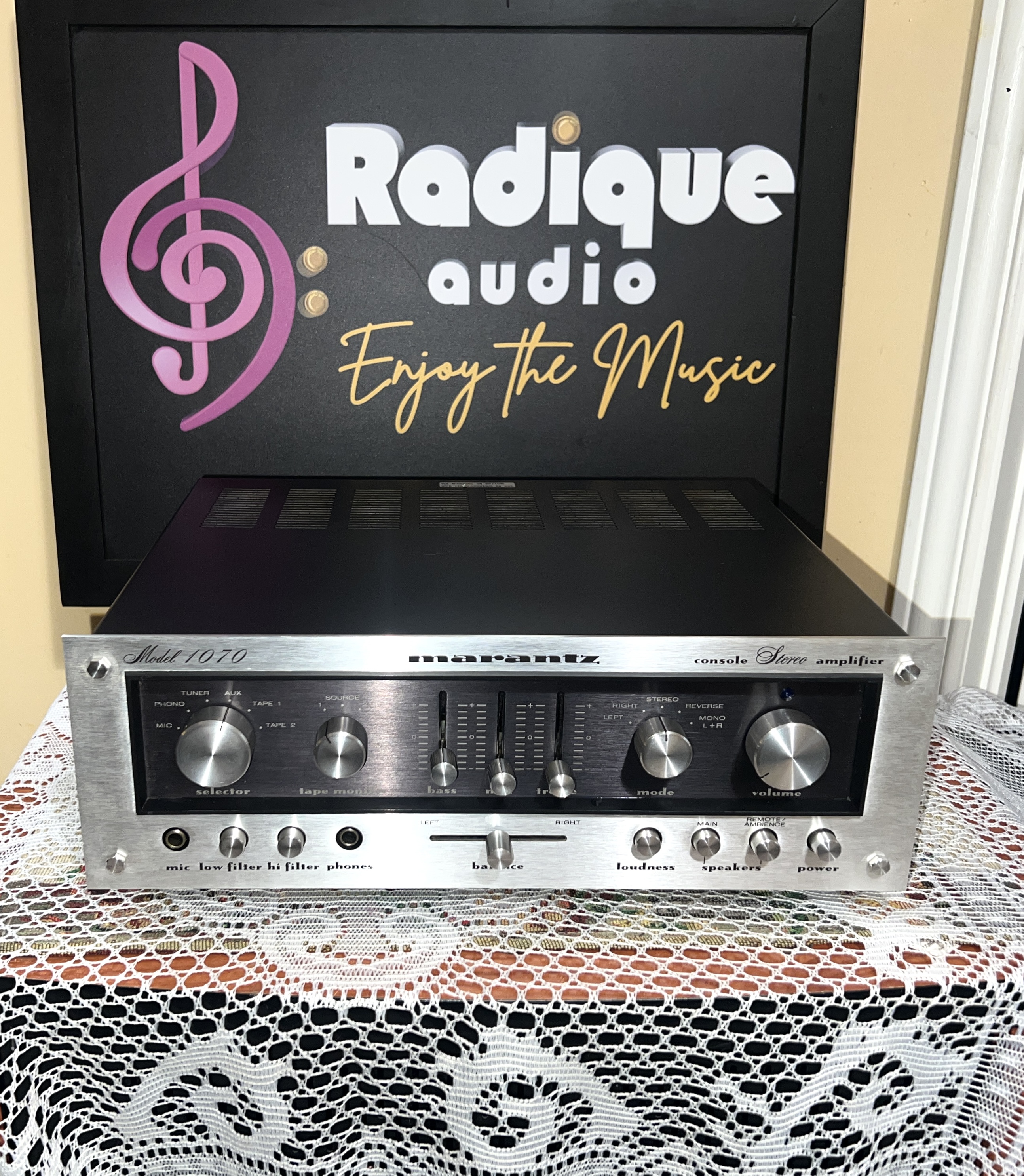 Marantz 1070 Vintage Integrated Amplifier – 35 WPC, Serviced - Radique