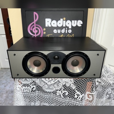 Paradigm CC-300 V1 Centre Channel Speaker — Made in Canada