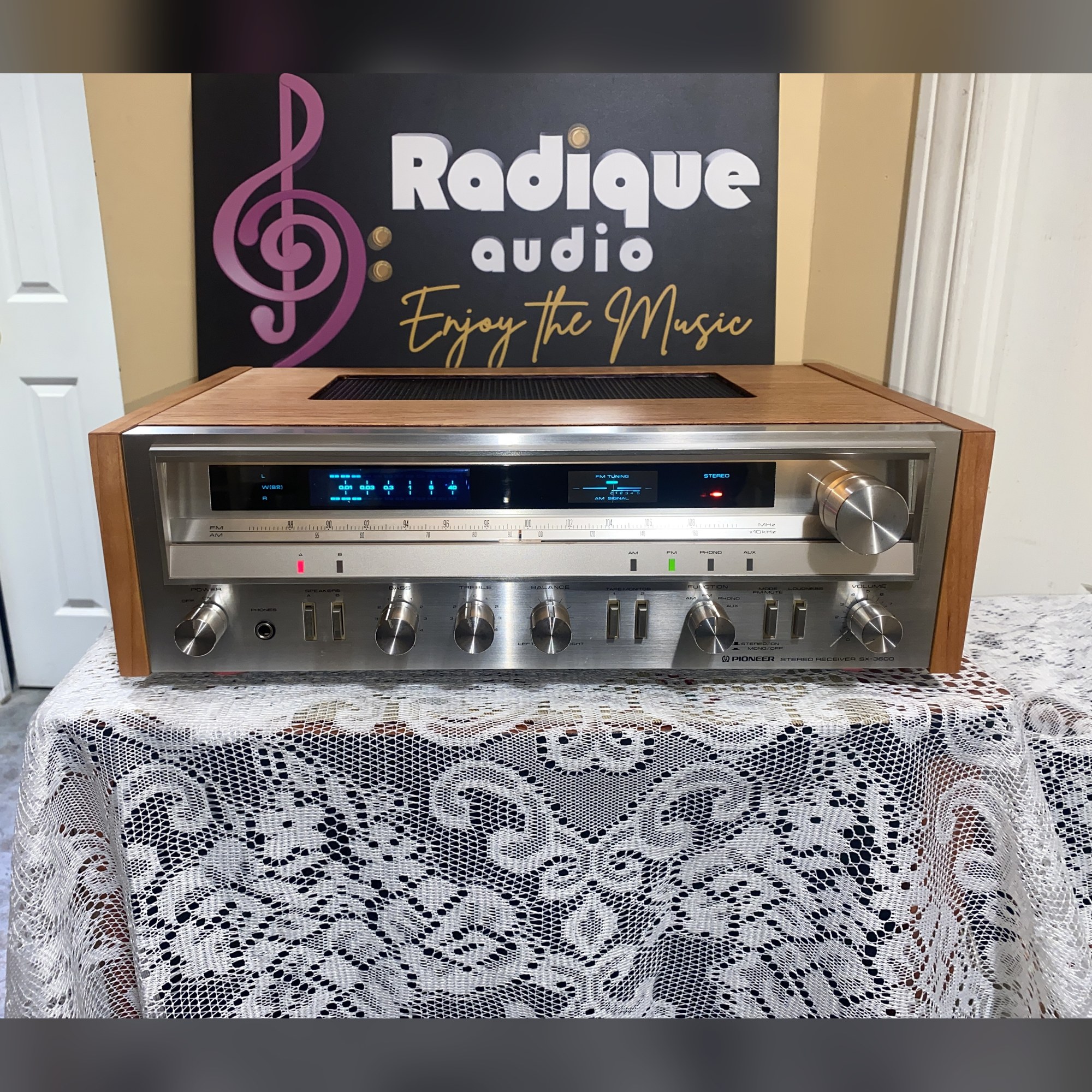 Pioneer-SX-3600-nov-2025-05-Thumb Pioneer SX-3600 stereo receiver in custom Ottawa cherry cabinet — Radique Audio